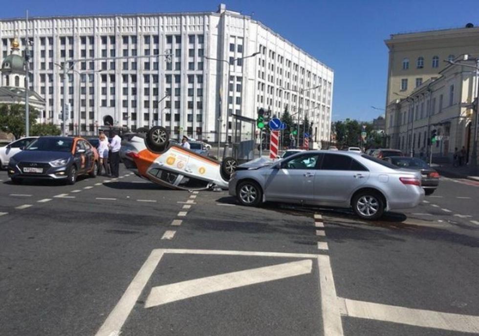 'Carsharing' u Moskvi? Automobili se razbijaju i kradu se dijelovi