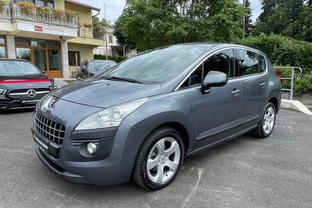 Peugeot 3008 1.6 e-HDi Automatic - parking senzori, tempomat, alu 17''