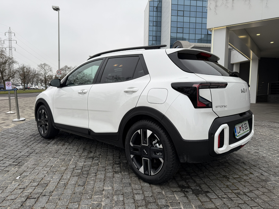 Author: Dubravko Kolarić