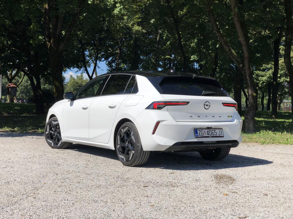 Opel Astra GSe | Author: Dubravko Kolarić
