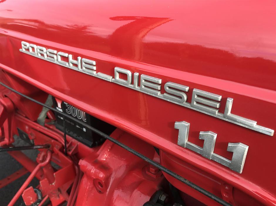 Nedjeljom na stazi, ponedjeljkom na njivi - utrka Porsche traktora | Author: Piston Heads