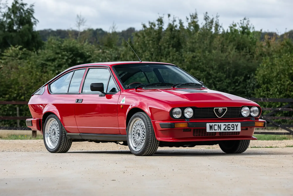 Author: Iconic Auctioneers