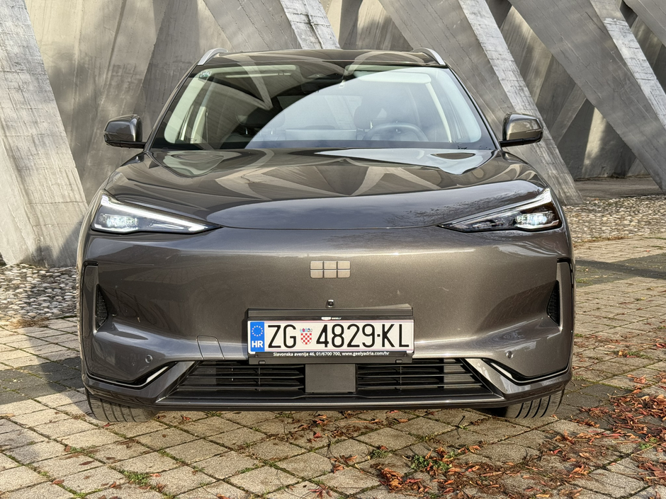 Author: Dubravko Kolarić