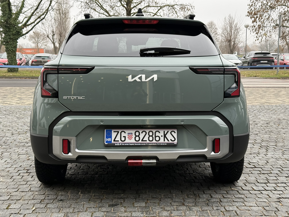 Author: Dubravko Kolarić