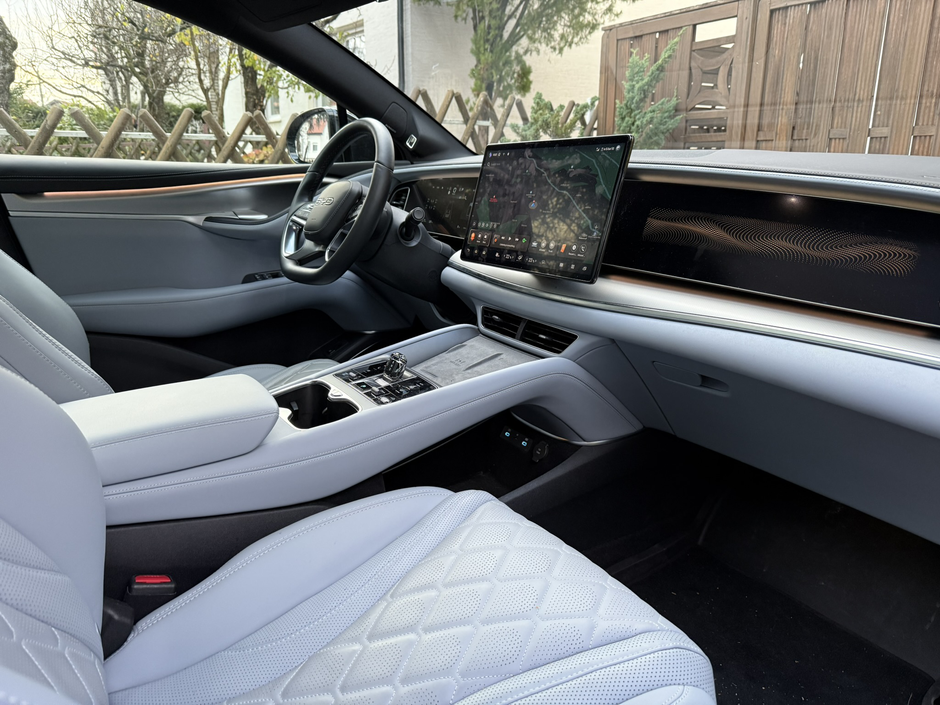 Author: Dubravko Kolarić