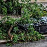 Nevrijeme poharalo Split, vatrogasci imaju pune ruke posla