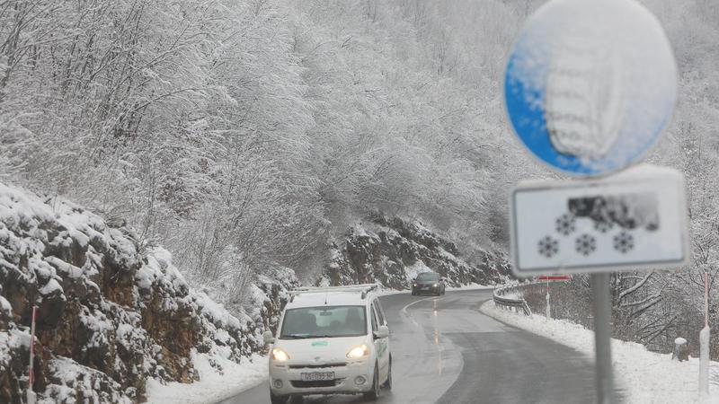 Zimska oprema obvezna od subote: Ovo su cijene vulkanizera