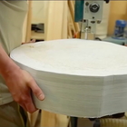 Lada s kotačem načinjenim iz 10 tisuća listova papira