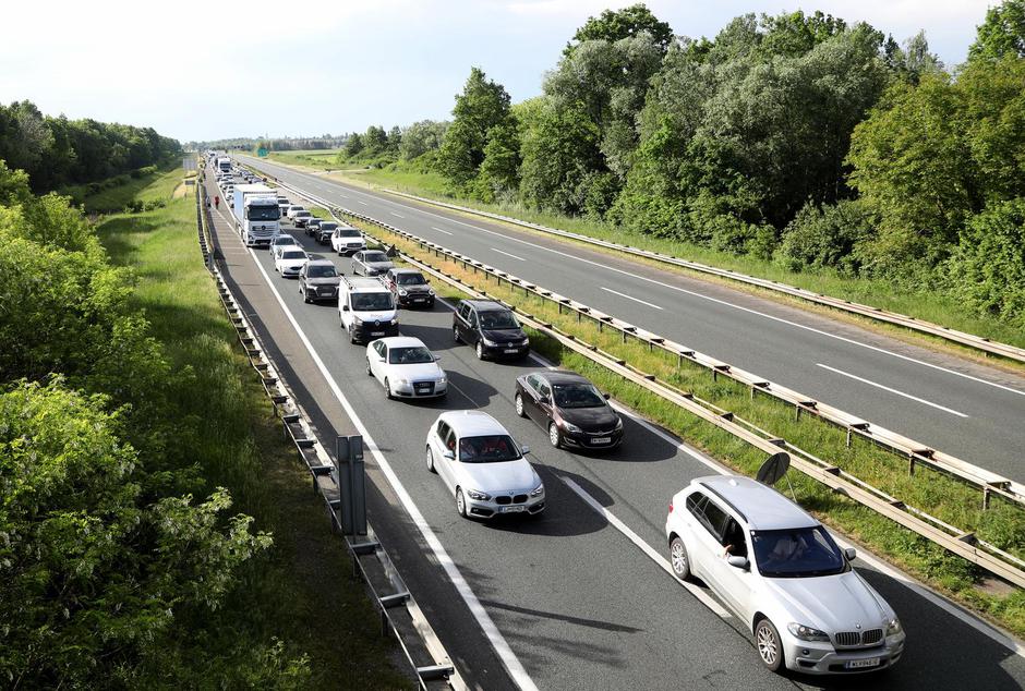 Gužva na autocesti A3 zbog prometne nesreće u kojoj je poginulo nekoliko osoba | Author: Edina Zuko/PIXSELL