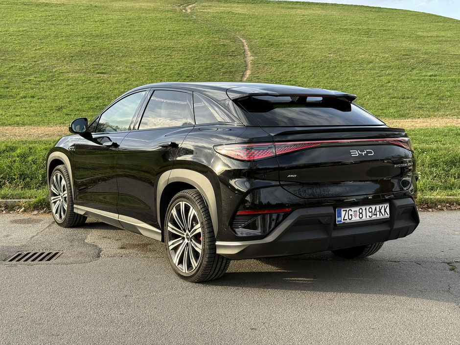 Author: Dubravko Kolarić