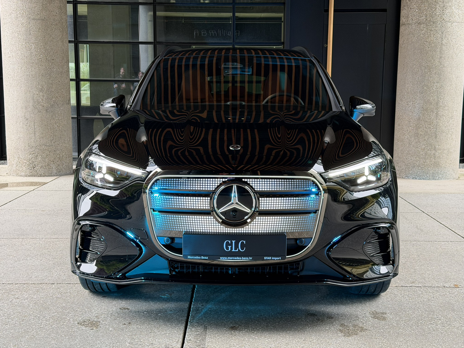 Author: Dubravko Kolarić