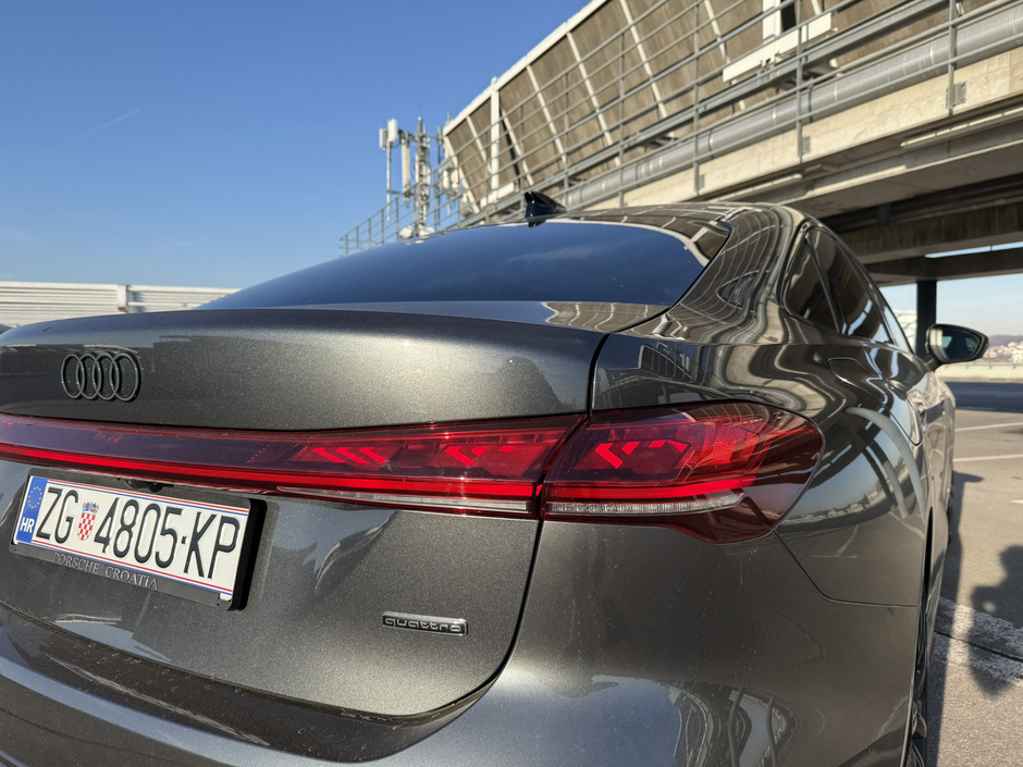 Author: Dubravko Kolarić