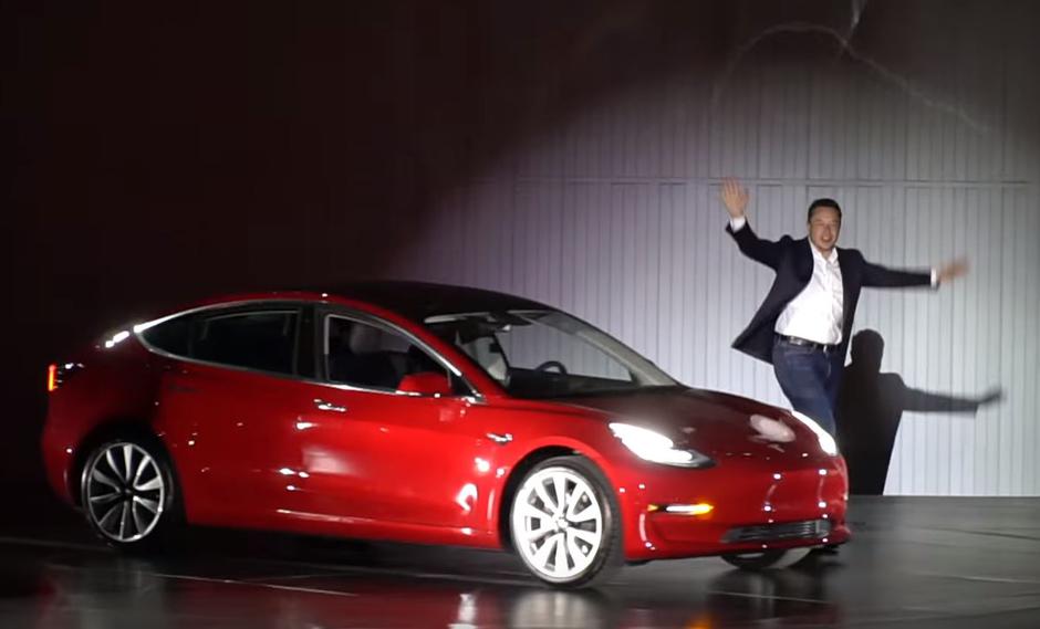 Tesla Model 3 | Author: 1redDrop