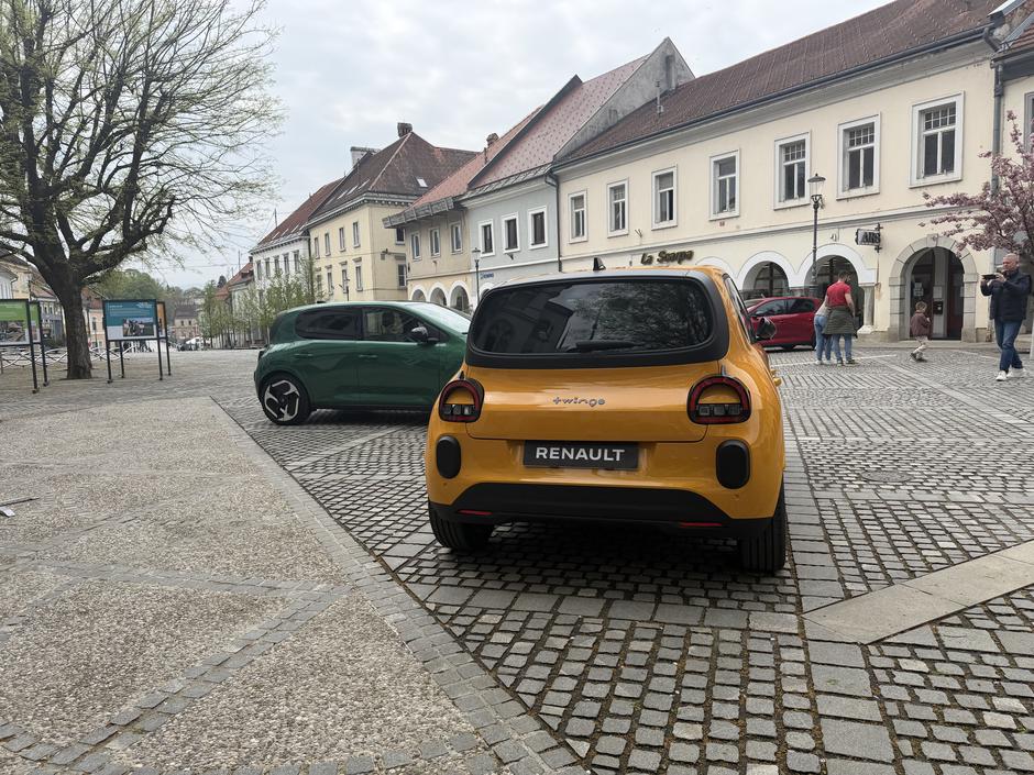 Author: Dubravko Kolarić