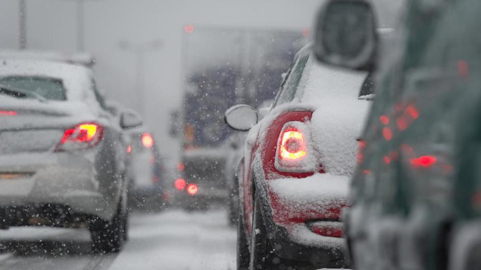 Vozači, oprez: Ovo je 7 pravila za sigurnu vožnju zimi