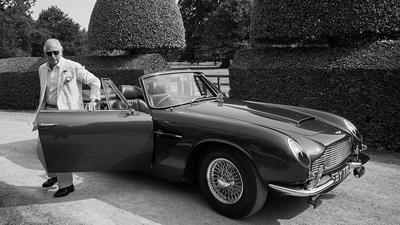 Princ Charles ima Aston Martin DB6 koji troši bijelo vino