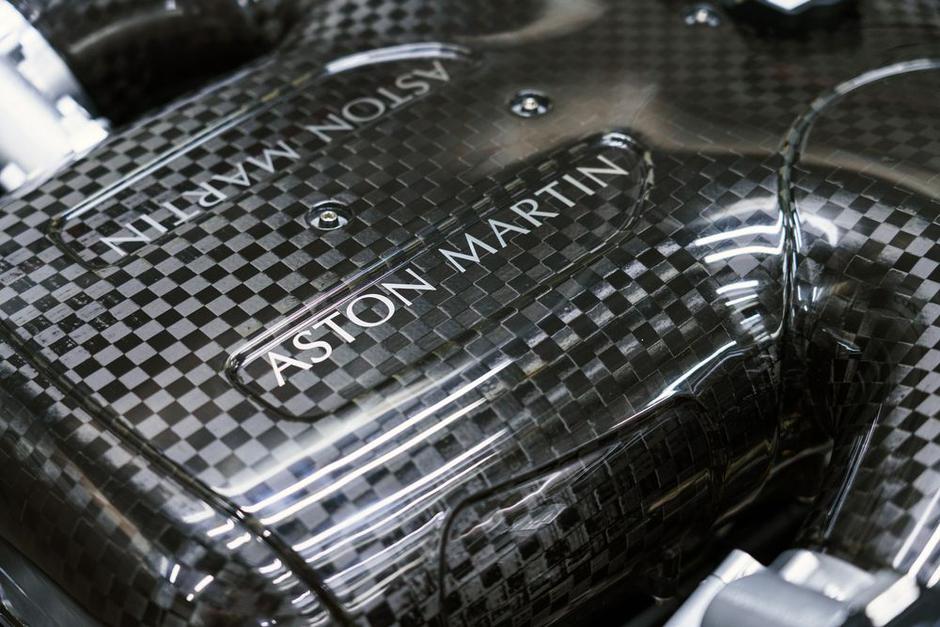 Motor V12 Aston Martin Valkyrie | Author: Car Throttle/Youtube