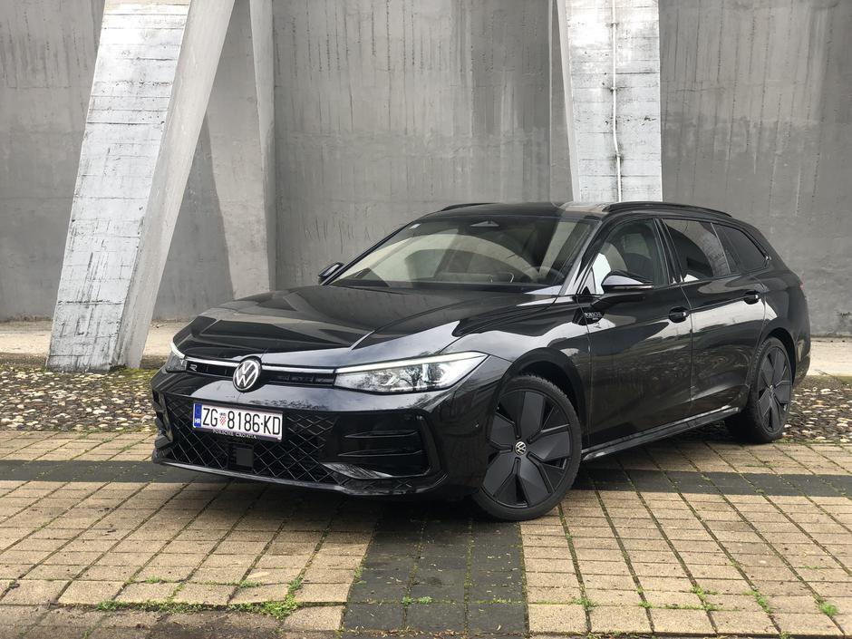 Author: Dubravko Kolarić