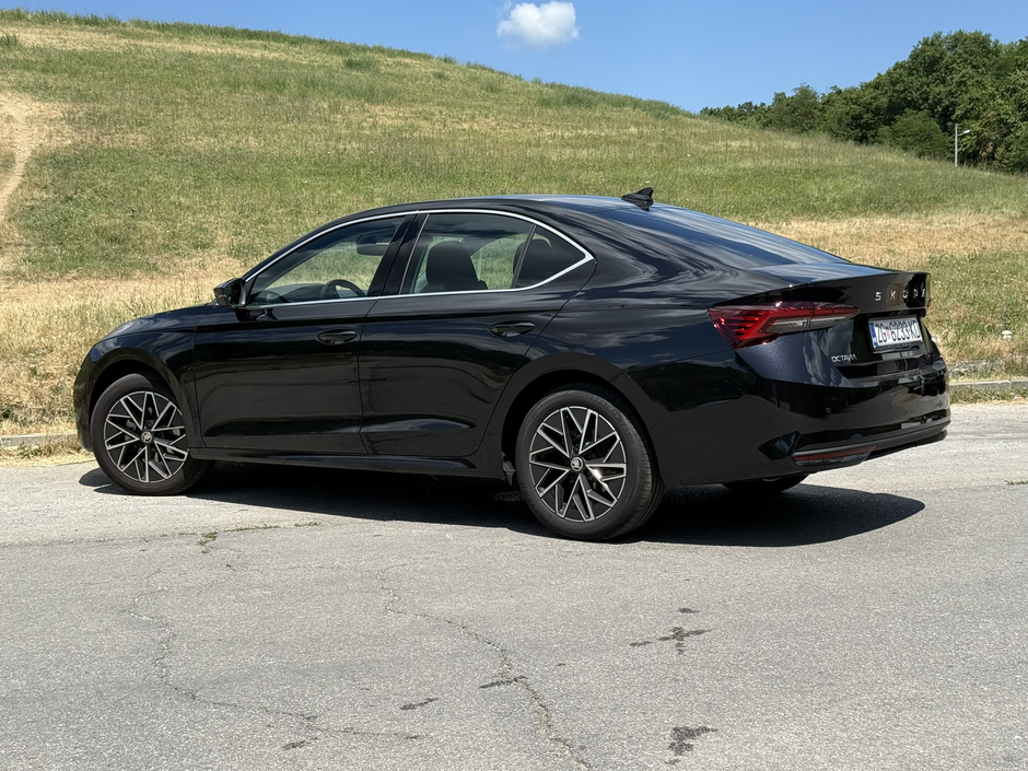 Author: Dubravko Kolarić