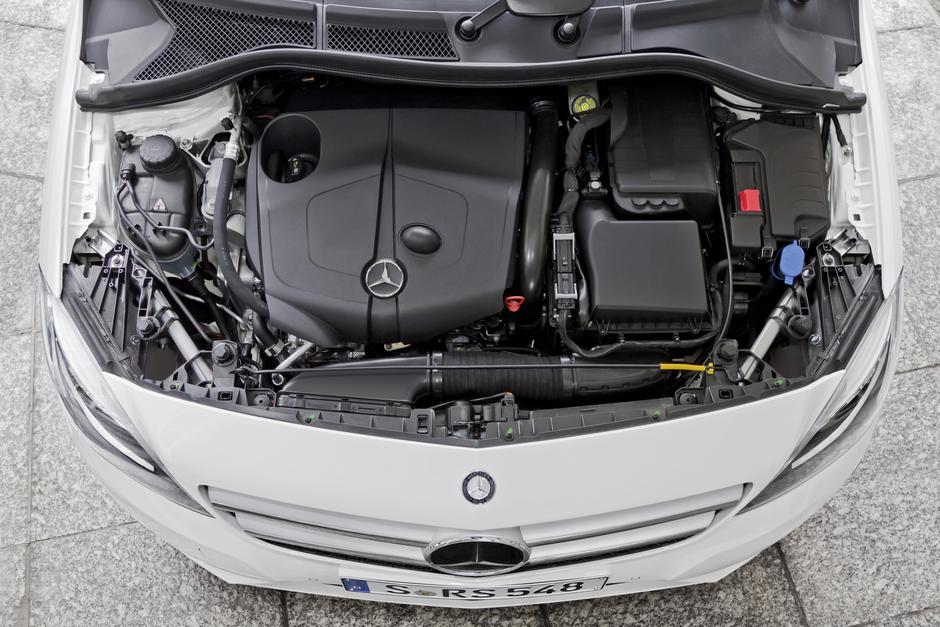 11C966_050 | Author: Mercedes-Benz