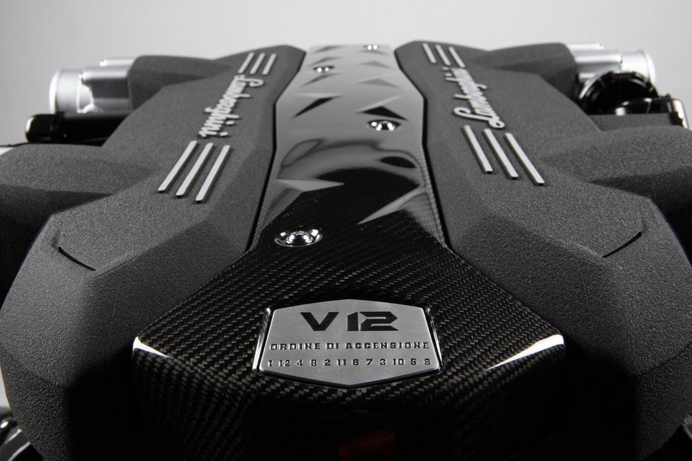 Živi vječno: Lamborghini nastavlja usavršavati motor V12