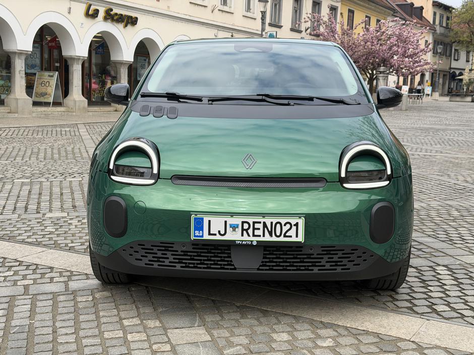 Author: Dubravko Kolarić