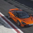 Nitko mu ništa ne može: McLaren 720S 'ponizio' Aventador SVJ