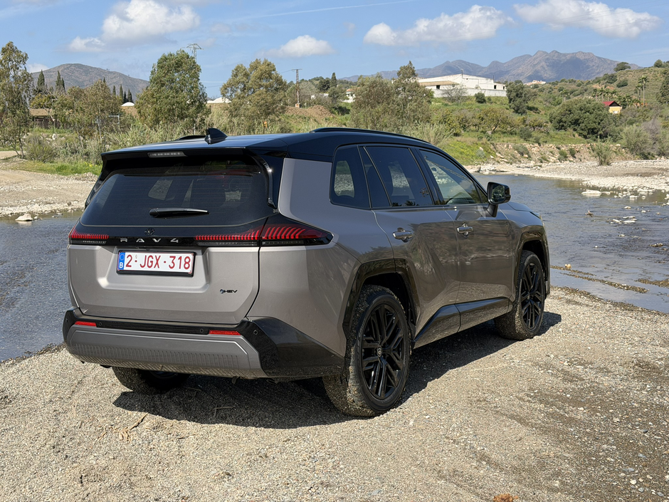 Author: Dubravko Kolarić