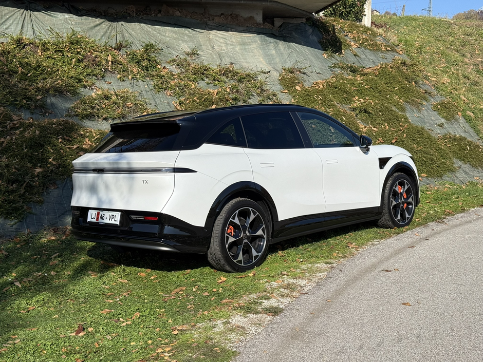 Author: Dubravko Kolarić