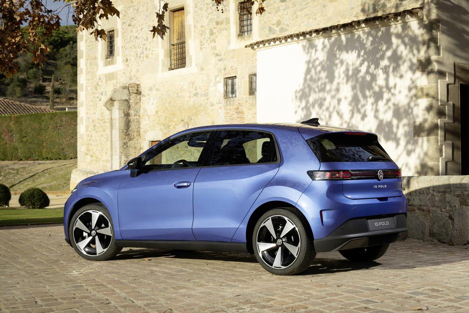 ID. Polo | Author: ingobarenschee.com